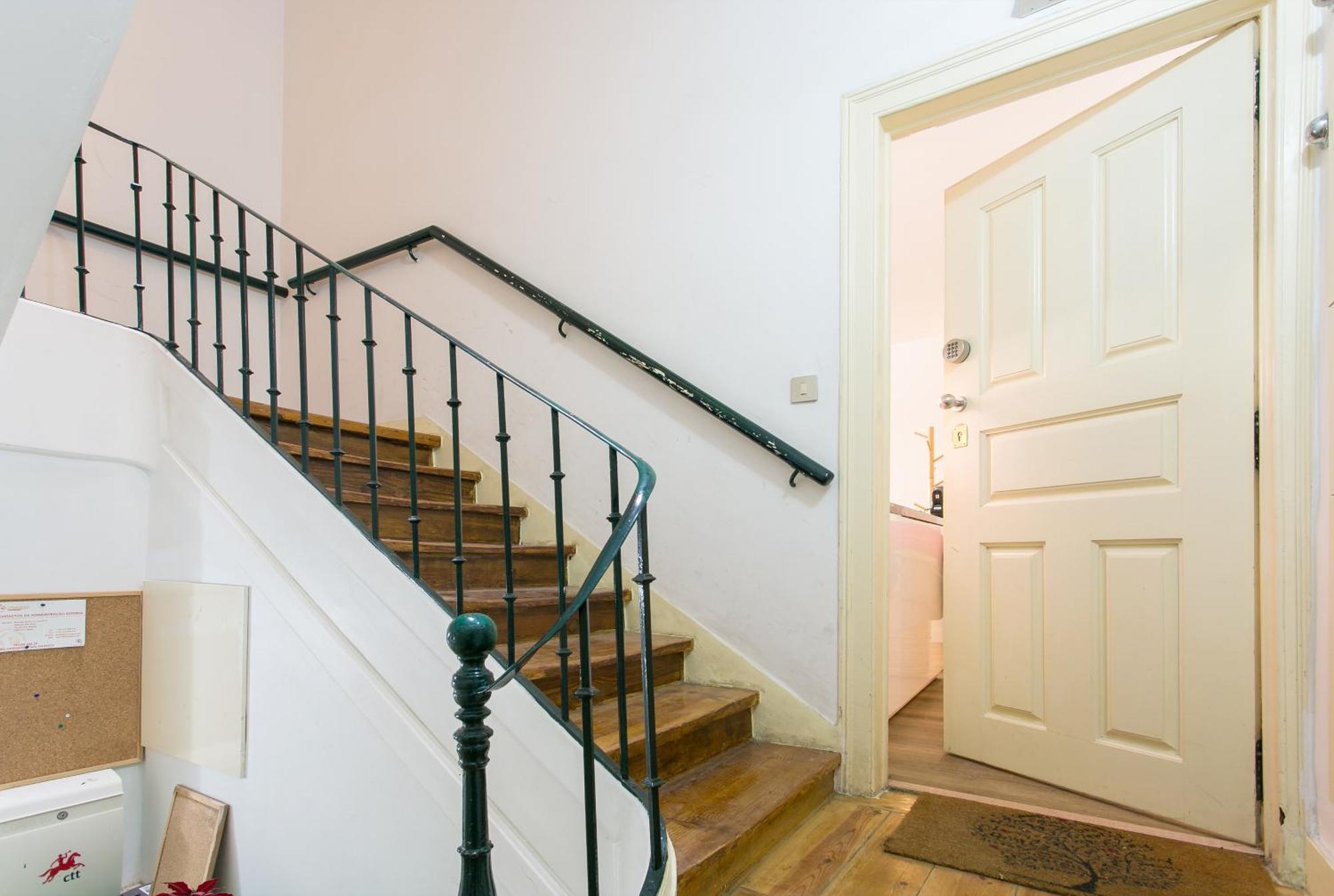 Cozy Apartment In Amazing Location! Lisboa Екстериор снимка